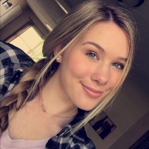 Meet your Posher, Addy